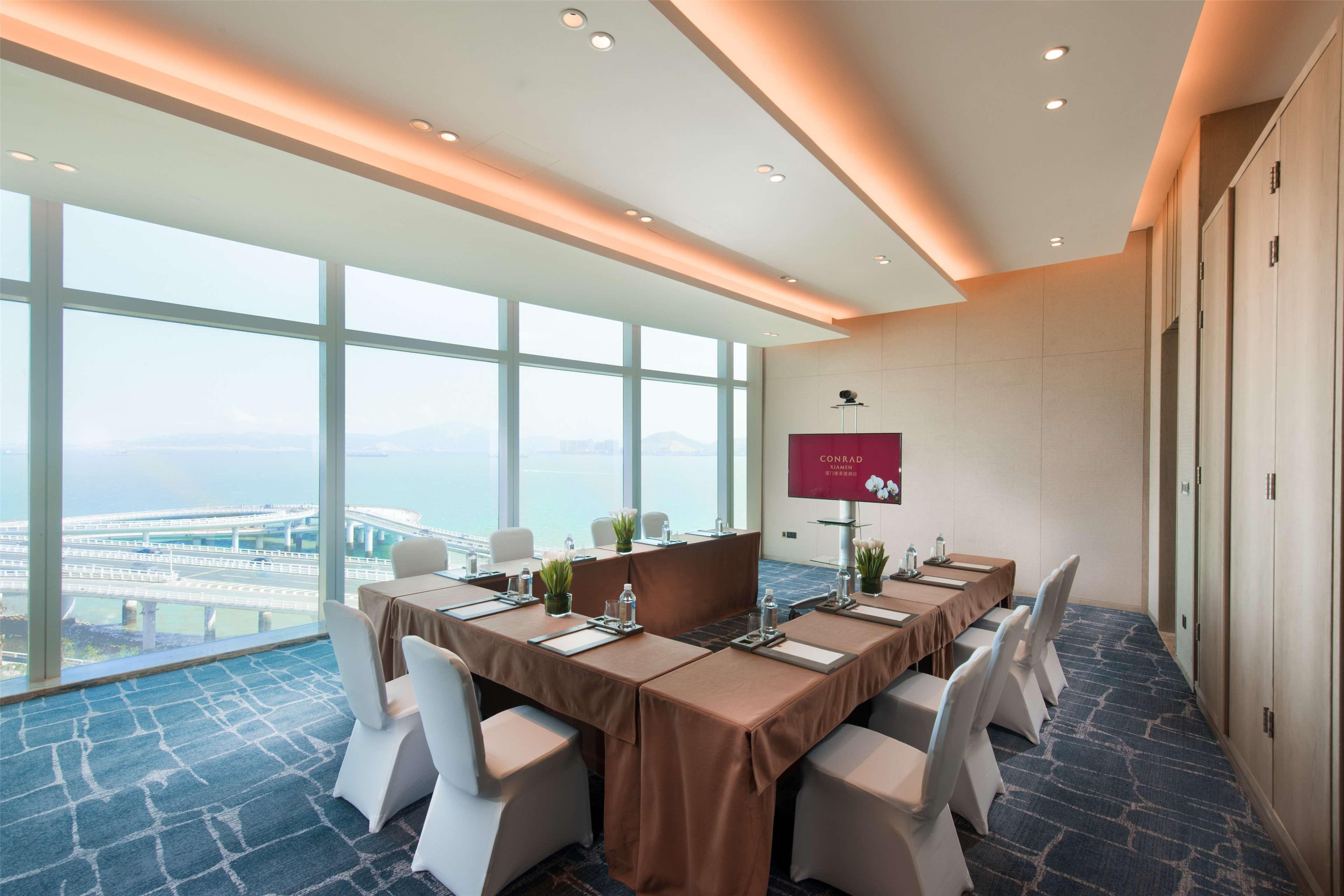 Conrad Xiamen Hotel Exterior photo